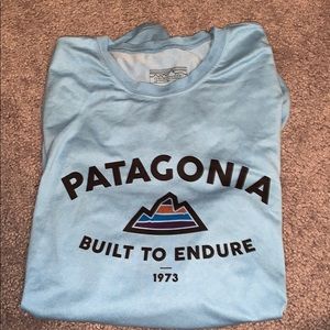 Patagonia capilene base layer tee